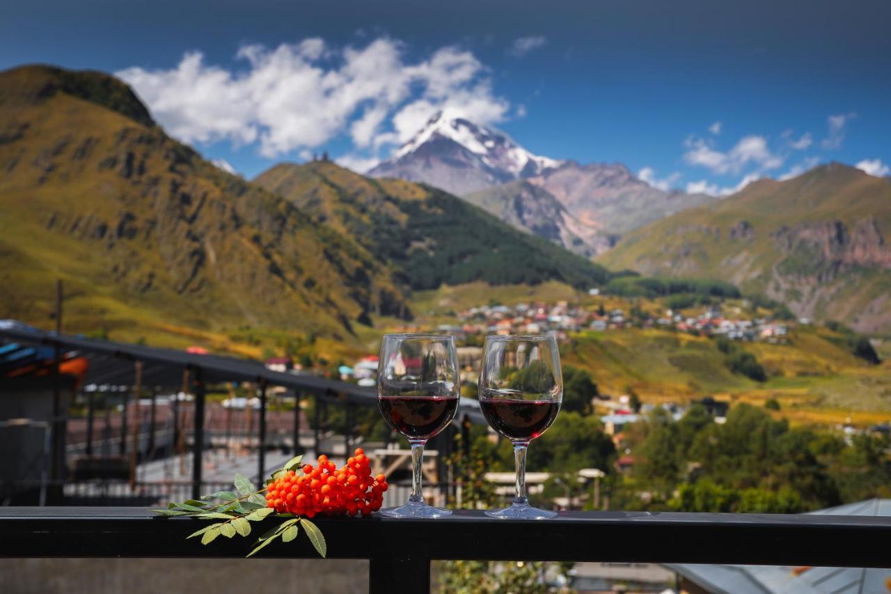 Hotel Inside Kazbegi Exterior photo