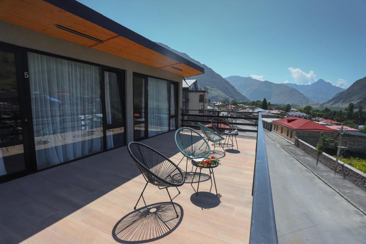 Hotel Inside Kazbegi Exterior photo