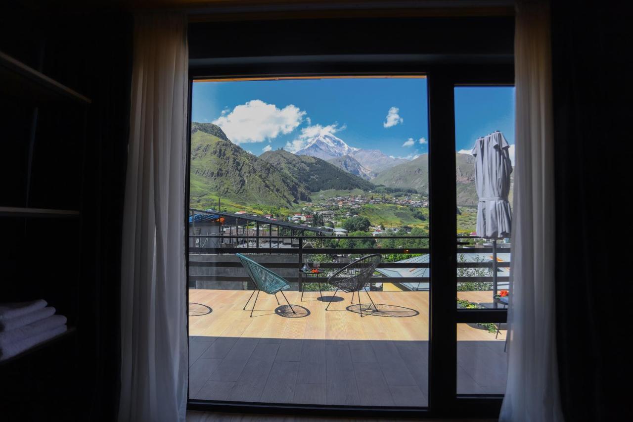 Hotel Inside Kazbegi Exterior photo
